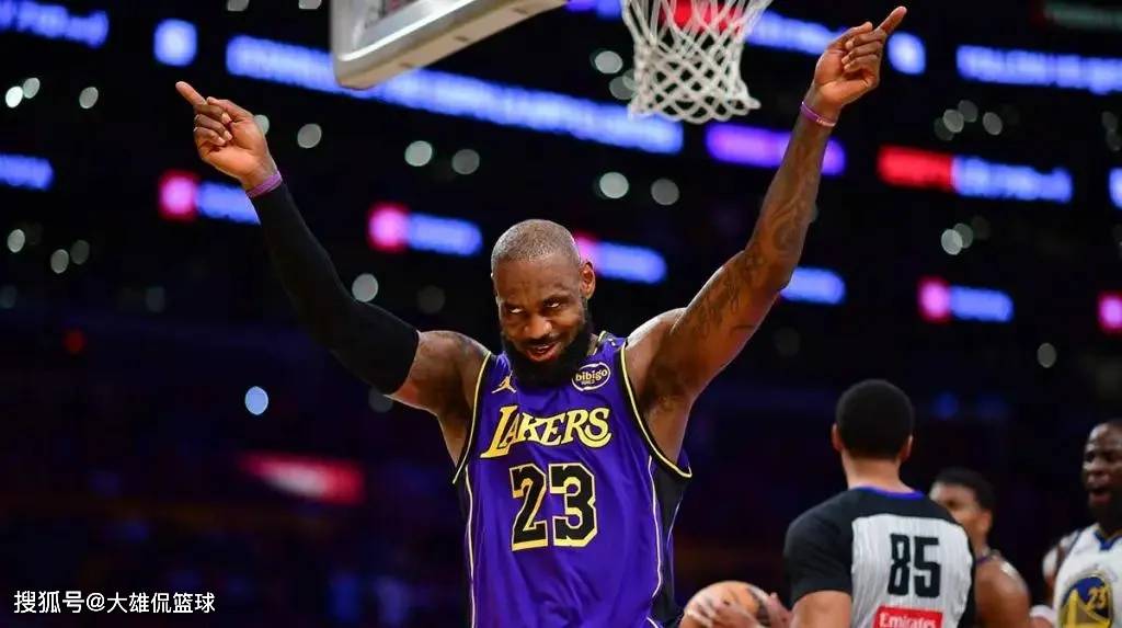 kaiyun网站-詹姆斯连续十五场比赛得分超过刷新纪录，独行侠不断突破！全场沸腾不已的简单介绍