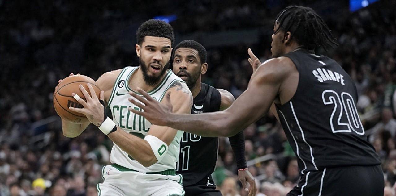 kaiyun网站-包含塔图姆在篮网比赛中晋级下一阶段，出色防守引发热议！比赛高潮迭起的词条