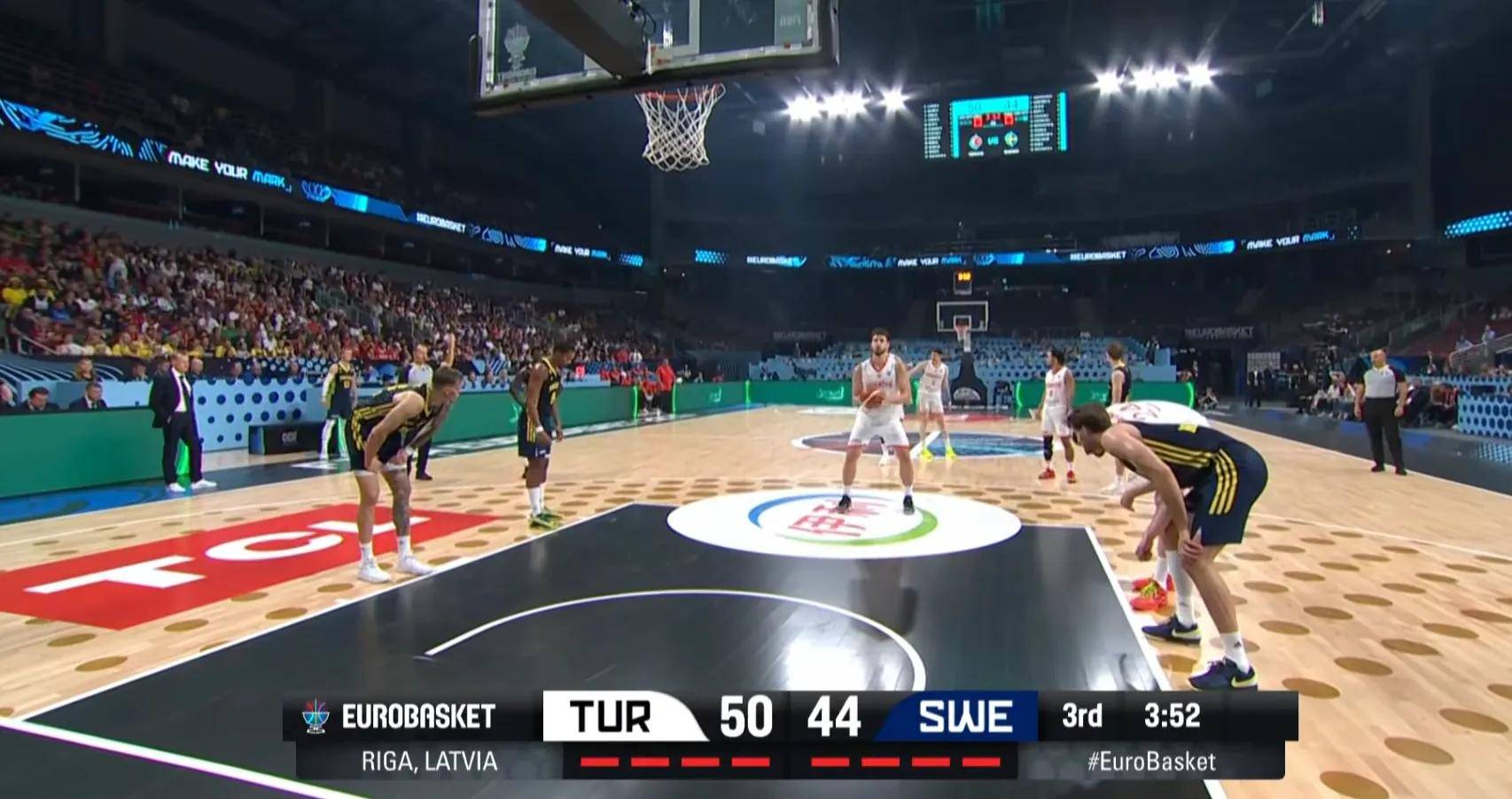 Kaiyun APP-里程碑夜！里昂内部沟通，CBA常规赛加时末段刷纪录，压力陡增，临场指挥获称赞(詹姆斯再迎里程碑bb)